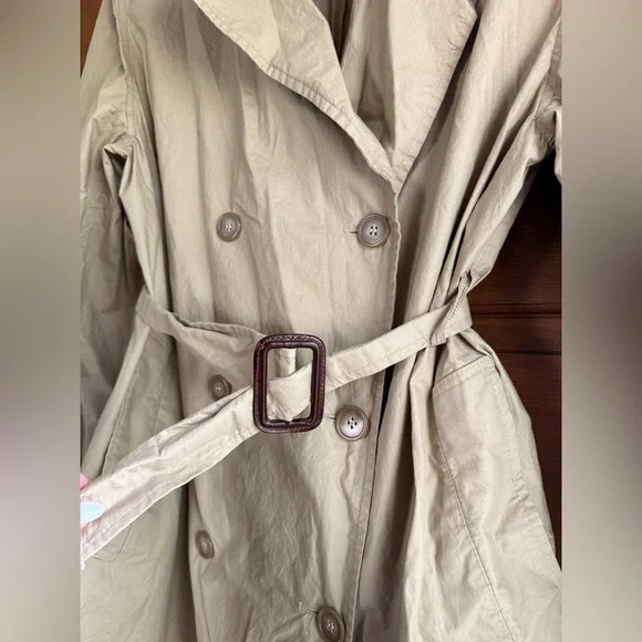 Vintage Saks Fifth Avenue Tan Trench Coat with Belted Waist - Picture 2 of 9